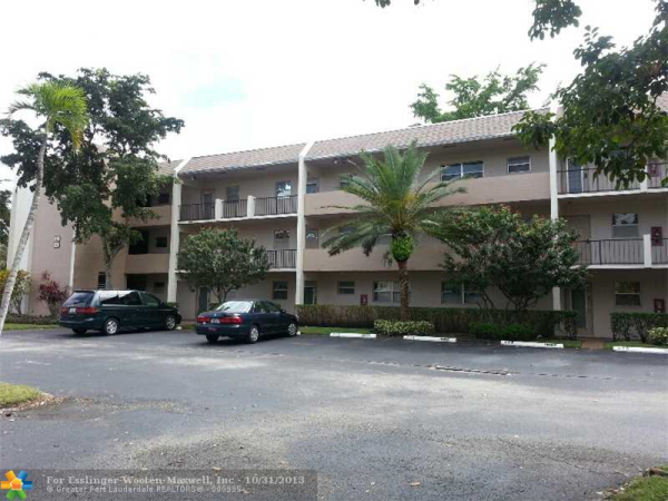 8321 SANDS POINT BLVD # 208, Tamarac, Florida 33321 