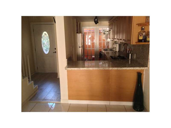 1410 W 41 ST # D, Hialeah, Florida 33012 