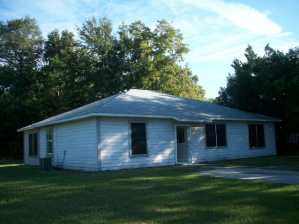 423 South Blvd W, Macclenny, FL 32063 