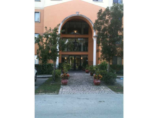 9300 FONTAINEBLEAU BL # E510, Miami, Florida 33172 