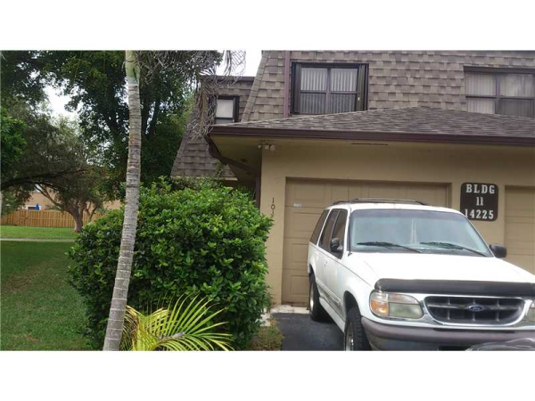 14225 SW 94 CR # 101-11, Miami, Florida 33186 
