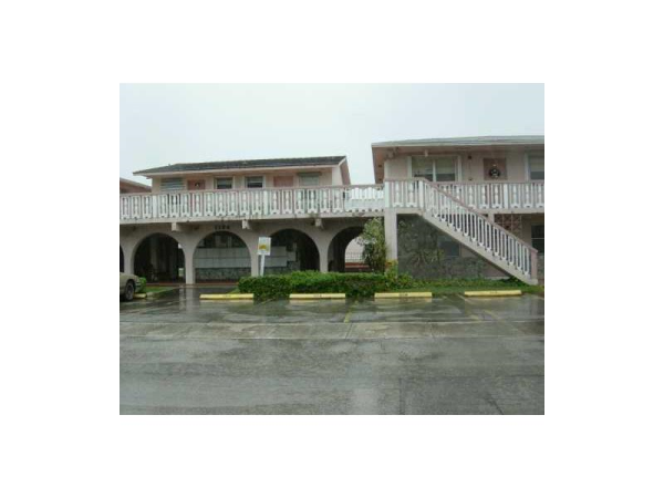 1154 W 35 ST # 220, Hialeah, Florida 33012 