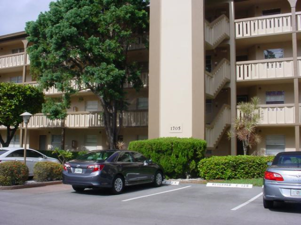 1705 Andros Isle Apt E2, Coconut Creek, FL 33066 