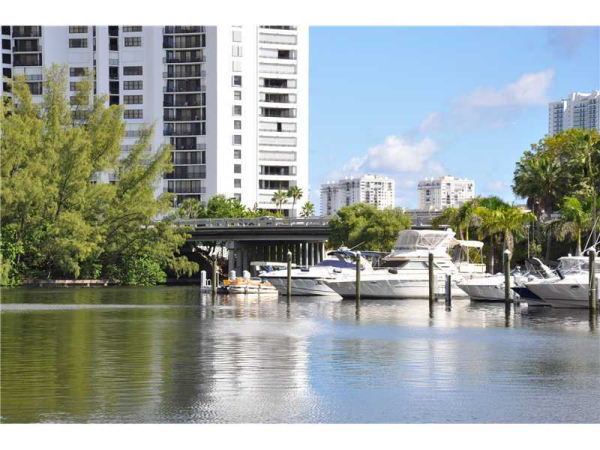 200 DIPLOMAT PW # 232, Hallandale, Florida 33009 