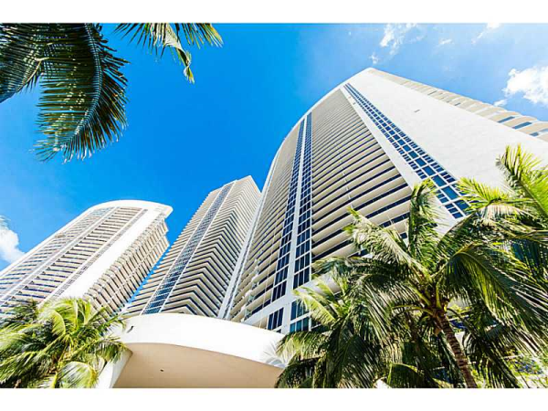 1850 S Ocean Dr # 3903, Hallandale, Florida 33009 