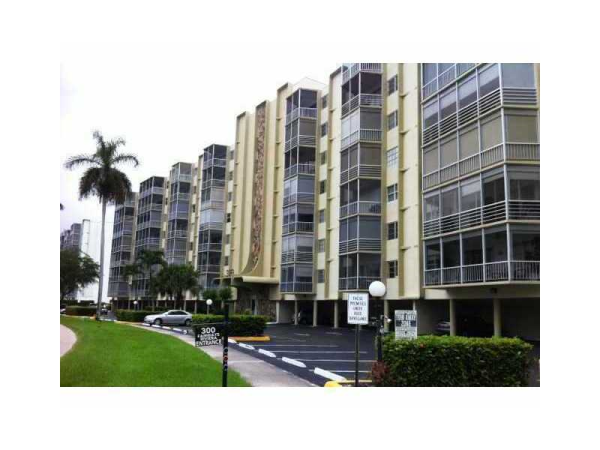 300 DIPLOMAT PW # 606, Hallandale, Florida 33009 