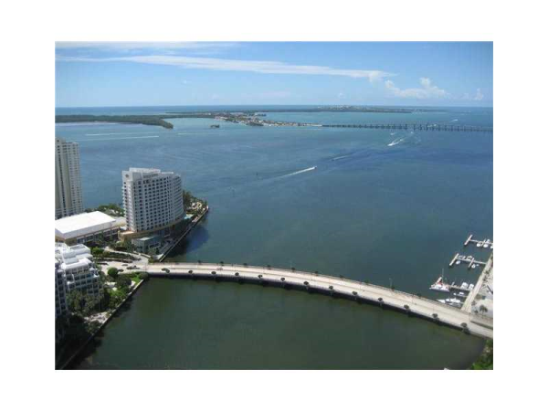 495 BRICKELL AV # 4201, Miami, Florida 33131 