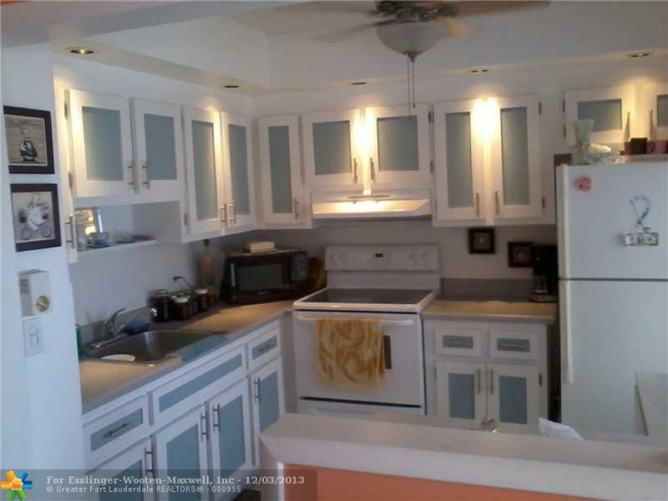 1310 NW 43rd Ave # 303, Lauderhill, Florida 33313 