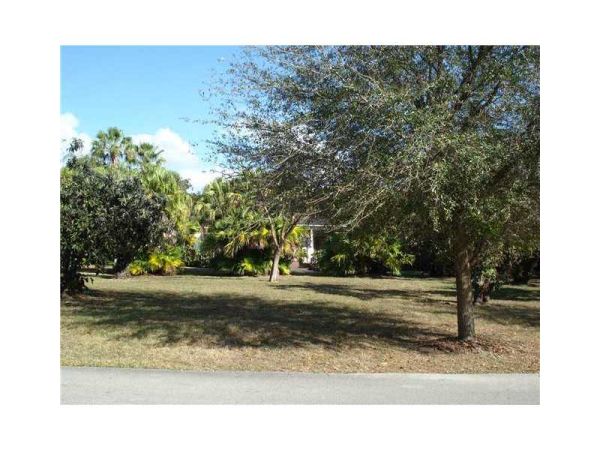12901 SW 63 CT, Pinecrest, Florida 33156 
