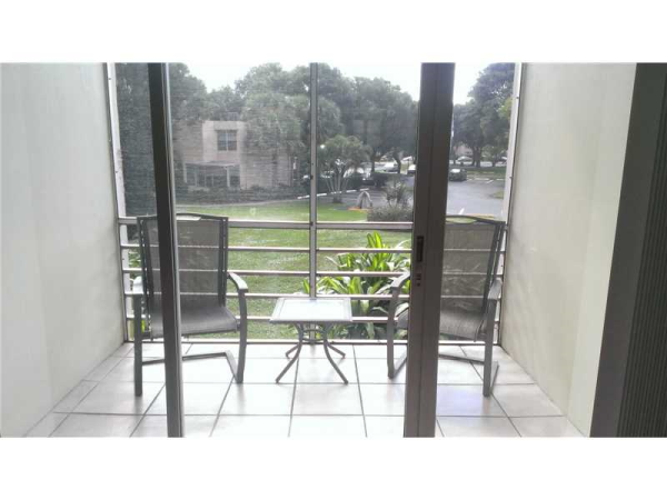 9431 LIVE OAK PL # 203, Davie, Florida 33324 