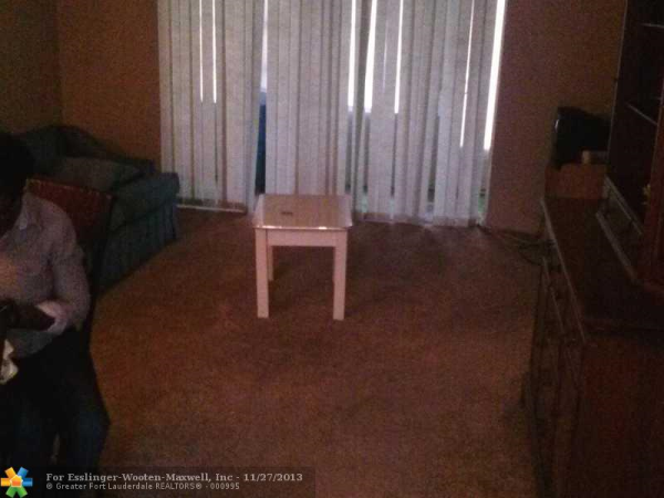 2651 E Sunrise Lakes Dr E # 102, Sunrise, Florida 33322 