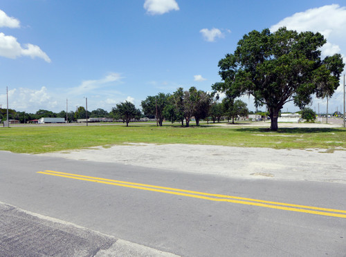 326 N 4TH ST, Eagle Lake, FL 33839 