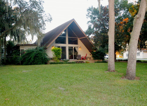 131 LAKESHORE DR, Polk City, FL 33868 