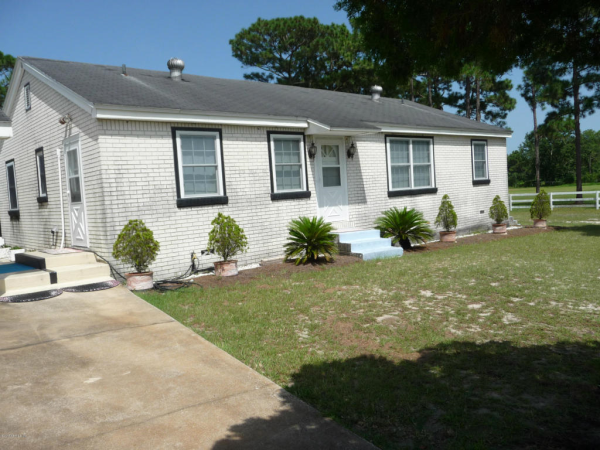 2115 Lake Dr., Jacksonville, FL 32246 