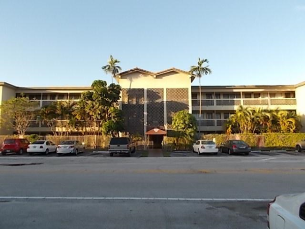 1885 Ne 121 St Unit 8, Miami, FL 33181 