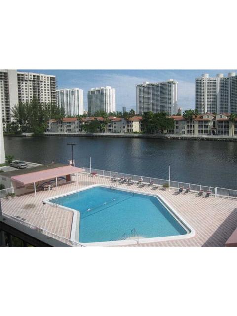 2980 POINT EAST DR # D-404, Aventura, Florida 33160 