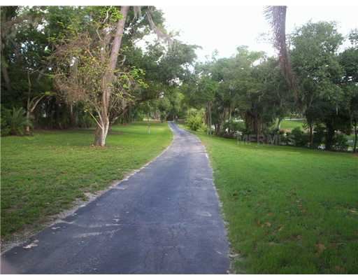 11th St NE, Winter Haven, FL 33881 