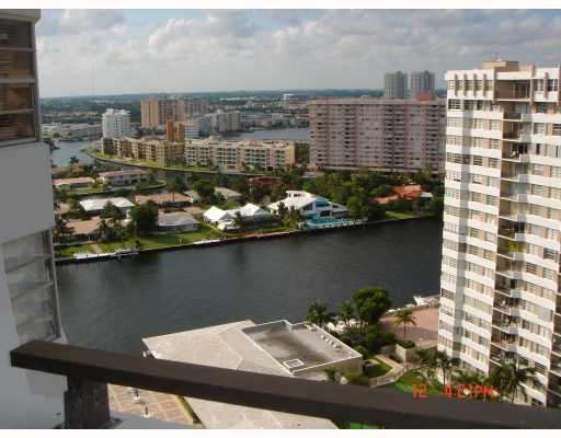 1985 S OCEAN DR # 19D, Hallandale, Florida 33009 