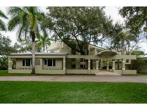 9205 SW 58 AV, Pinecrest, Florida 33156 