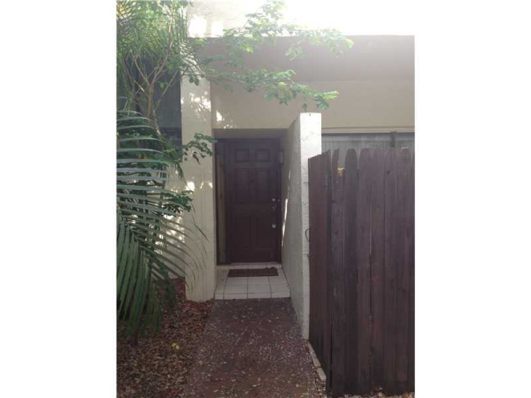 19440 NE 26 AV # 52B, Miami, Florida 33180 