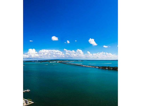 2127 BRICKELL AV # 3404, Miami, Florida 33129 