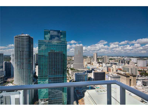 300 S BISCAYNE BL # T-2505, Miami, Florida 33131 