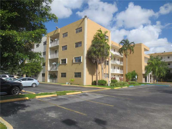 8425 NW 8 ST # 109, Miami, Florida 33126 