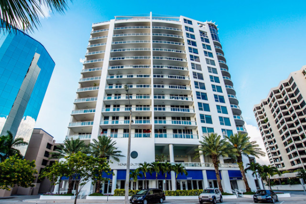 1233 N GULFSTREAM AVE # PH2, Sarasota, FL 34236 