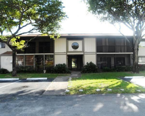 801 NE 199th Street #205, Miami, FL 33179 