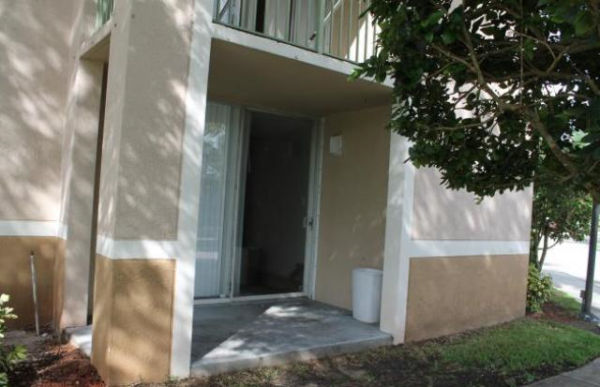 7912 Sonoma Spgs Cir 14-107, Lake Worth, FL 33463 
