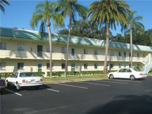 15 2003 GREENBRIAR BLVD, Clearwater, FL 33763 