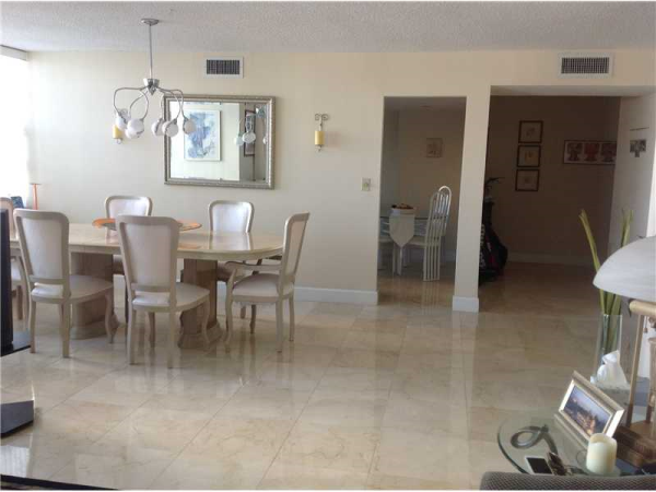 2750 NE 183 ST # 405, Aventura, Florida 33160 