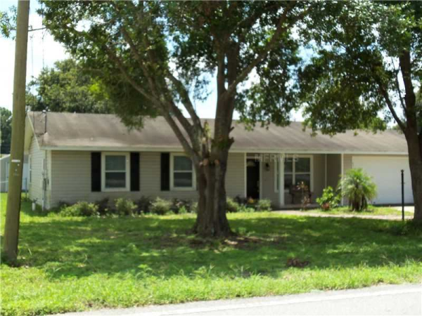 6346 Crews Lake Rd, Lakeland, FL 33813 