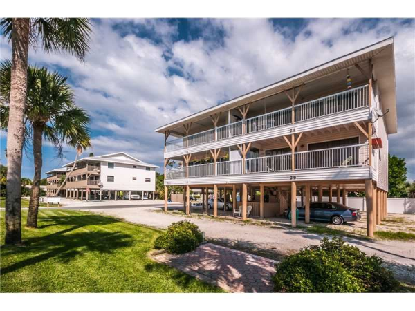 2011 Gulf Blvd #2B, Indian Rocks Beach, FL 33785 