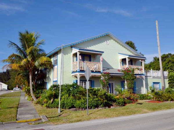 1201 INDIAN RIVER DR, Sebastian, FL 32958 