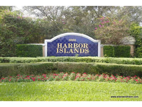 950 HARBOR VW # 950, Hollywood, Florida 33019 