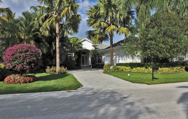 112 Pembroke Drive, Palm Beach Gardens, FL 33418 