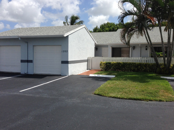 2640 Gately Dr, West Palm Beach, FL 33415 