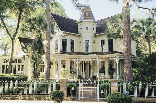 115 S. Spring Blvd., Tarpon Springs, FL 34689 