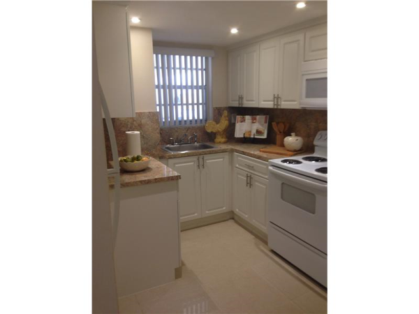 8810 FONTAINEBLEAU BL # 110, Miami, Florida 33172 