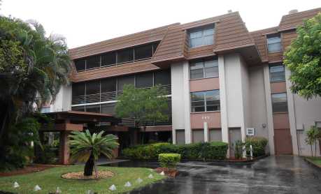 665 Northeast 195th Street Unit 120, Miami, FL 33179 