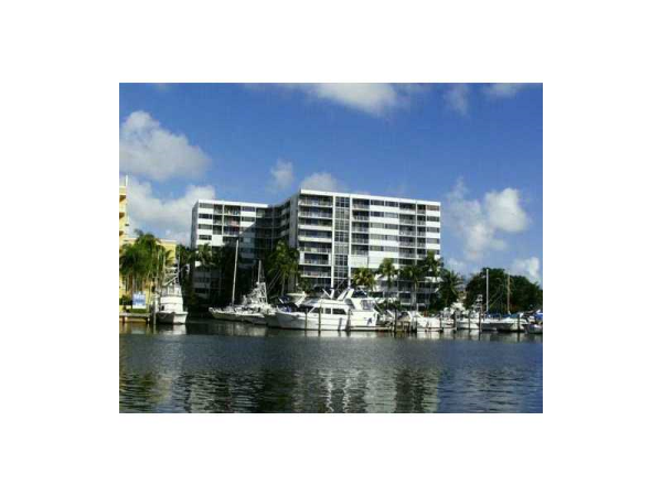 1700 NW N RIVER DR # 101, Miami, Florida 33125 