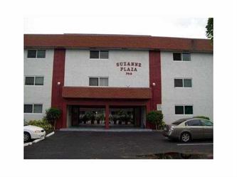 7910 Taft St #202, Pembroke Pines, FL 33024 