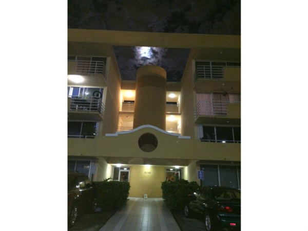 8045 NW 7 ST # 2402, Miami, Florida 33126 