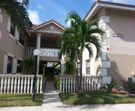 2642 Riverside Dr, Coral Springs, FL 33065 