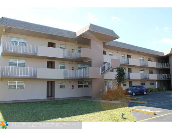 1200 TALLWOOD AV # 303, Hollywood, Florida 33021 