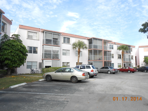4364 NW 9th Ave 14-1a, Pompano Beach, FL 33064 