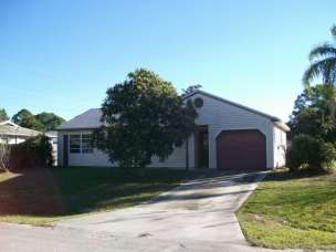 401 NW Goldsmith Ave, Palm Bay, FL 32907 