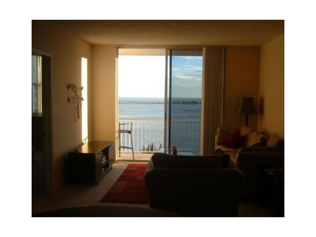 770 CLAUGHTON ISLAND DR # PH-20, Miami, Florida 33131 
