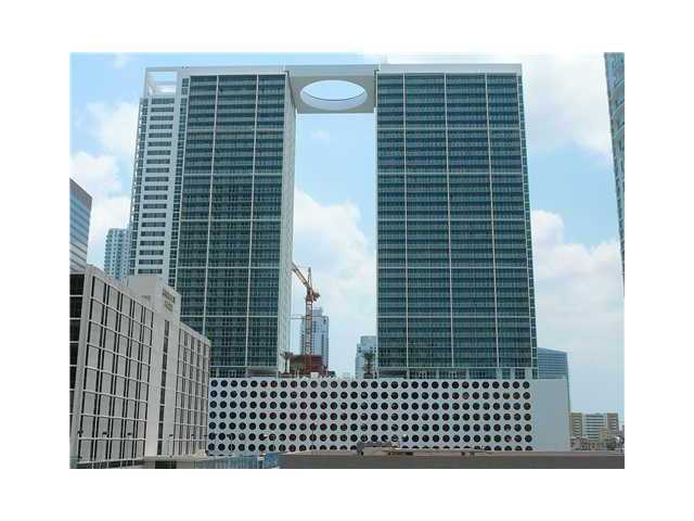 500 BRICKELL AV # 4001, Miami, Florida 33131 